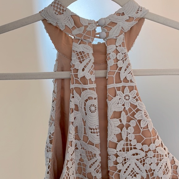 JARLO high neck lace dress in blue! - Picture 5 of 6